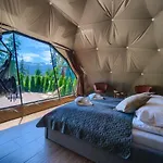 Peak Glamp & Jacuzzi
