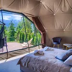 Campo de lujo Peak Glamp & Jacuzzi *