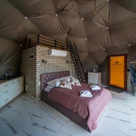 Peak Glamp & Jacuzzi - - Widok Na Gory