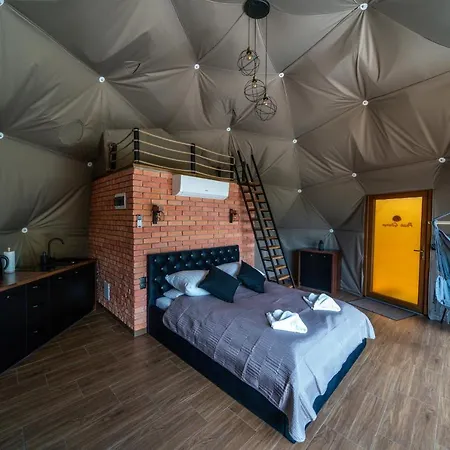 Lüks kamp alanı Peak Glamp & Jacuzzi