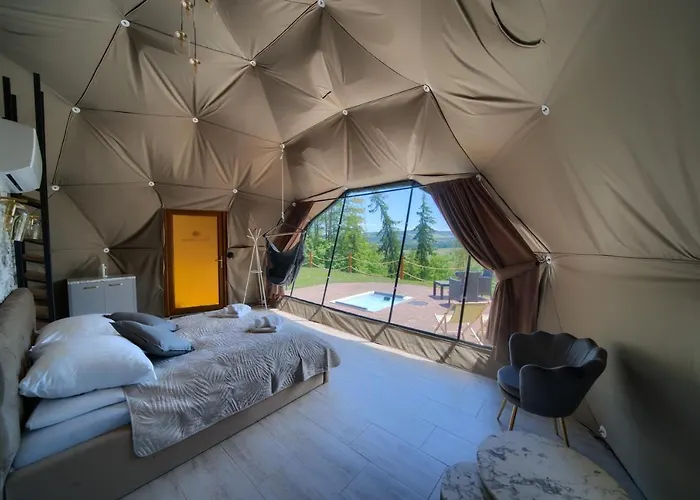 Peak Glamp & Jacuzzi Luxury tent Zakopane