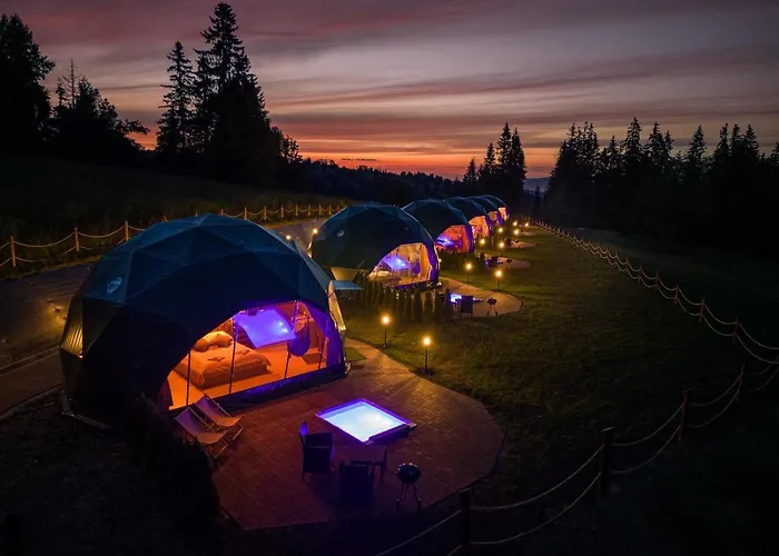 Peak Glamp & Jacuzzi Luxury tent Zakopane