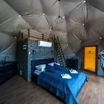 Peak Glamp & Jacuzzi *