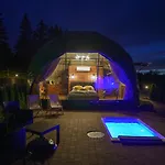 Campismo de Luxo Peak Glamp & Jacuzzi Zakopane