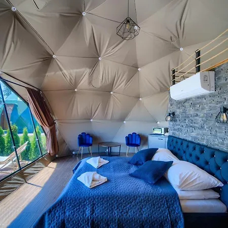 Luxury tent Peak Glamp & Jacuzzi