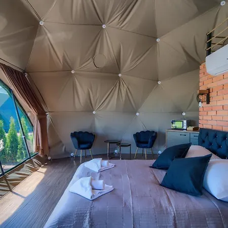 Peak Glamp & Jacuzzi Luxury tent