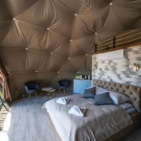 Luxury tent Peak Glamp & Jacuzzi Zakopane