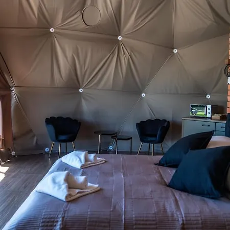 Peak Glamp & Jacuzzi Luxury tent Zakopane