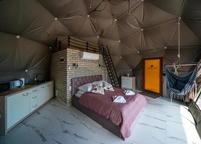 Peak Glamp & Jacuzzi