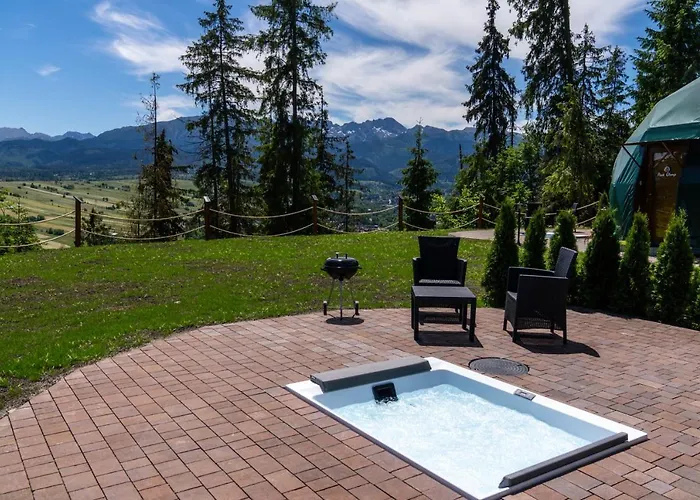 Peak Glamp & Jacuzzi *