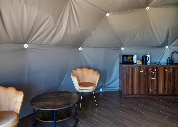 Peak Glamp & Jacuzzi Luksusowy namiot Zakopane