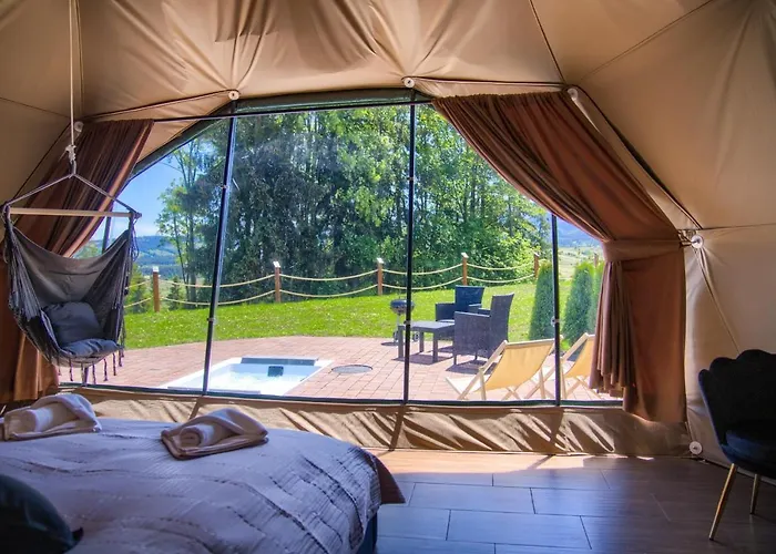 Luksusowy namiot Peak Glamp & Jacuzzi Zakopane
