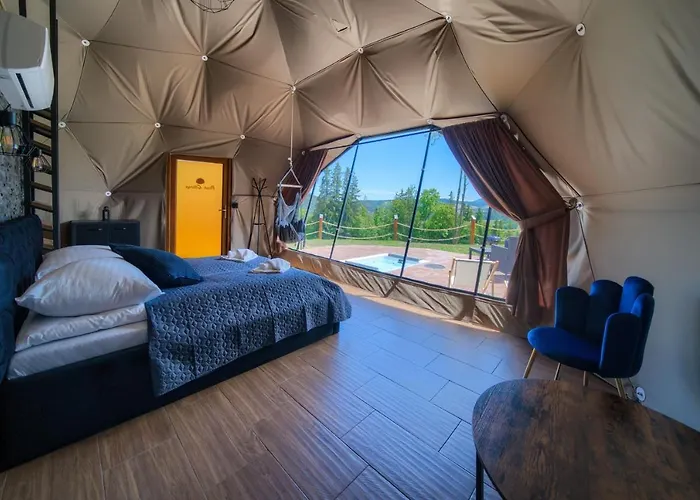 Peak Glamp & Jacuzzi Zakopane